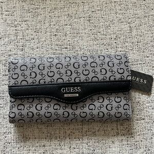 Guess faux leather wallet NWT
